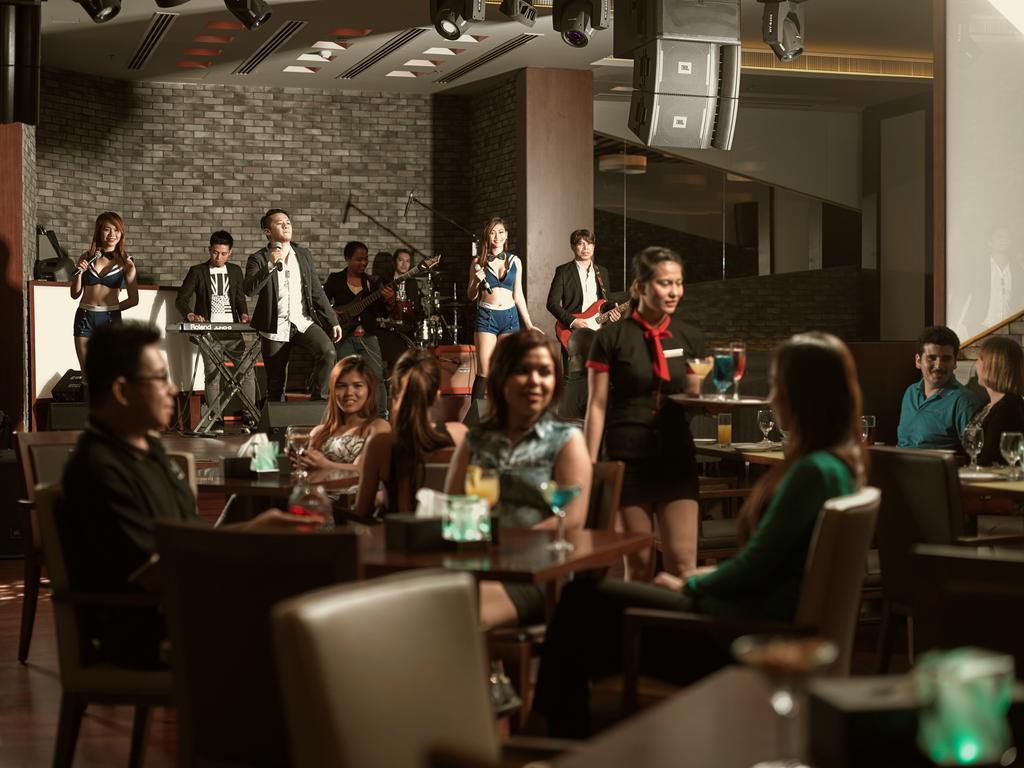 Ramee Rose Hotel Manama Exterior photo